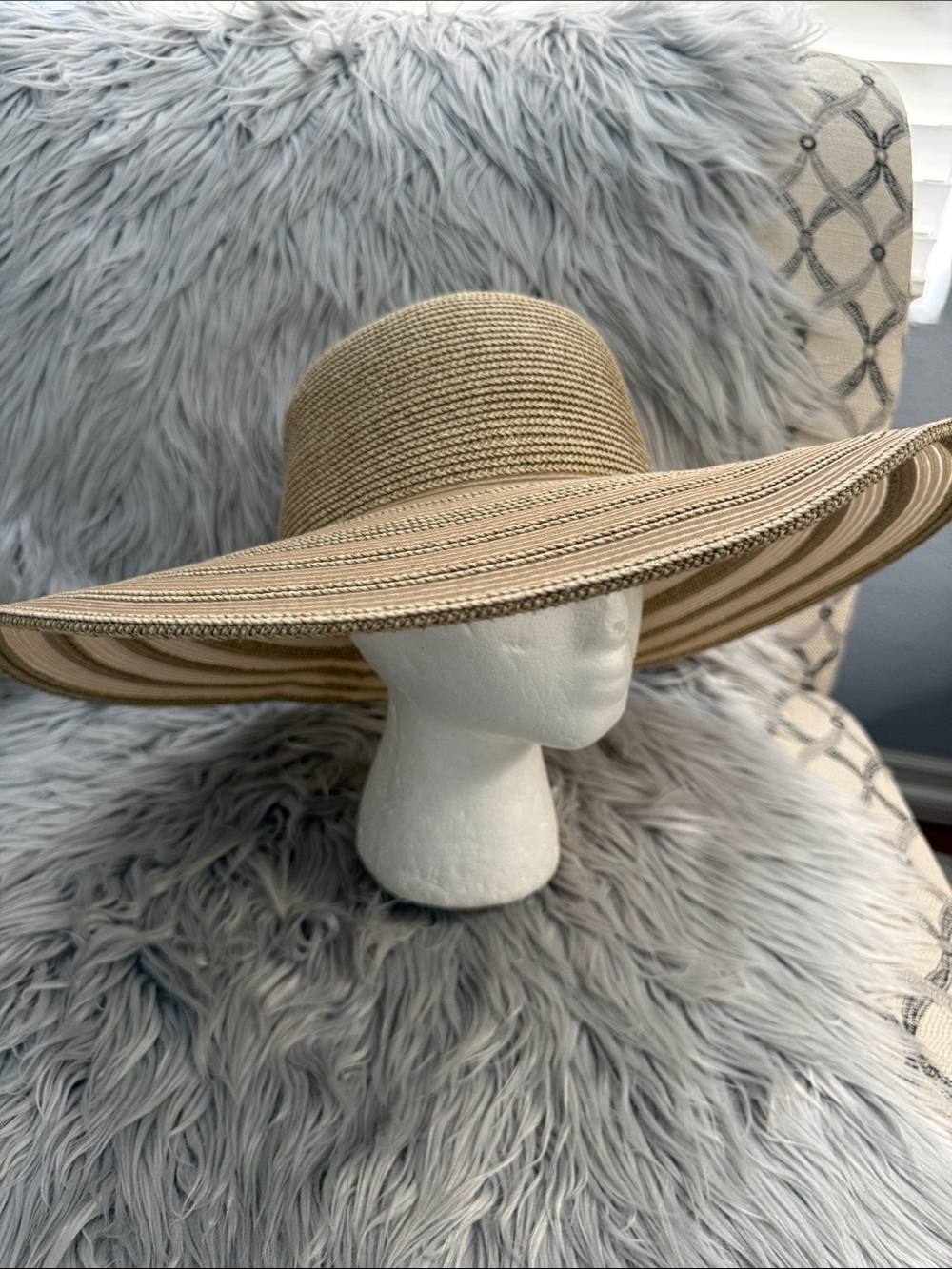 Nine West Cream Wide Floppy Brim Straw Sun Hat - Picture 15 of 15
